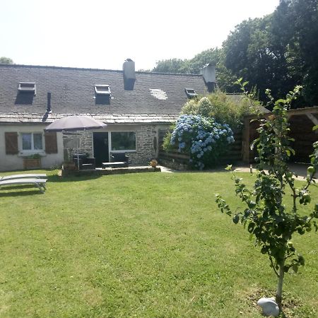 Petite Maison Dans Les Monts D'Arree Ty Coz Commana 외부 사진
